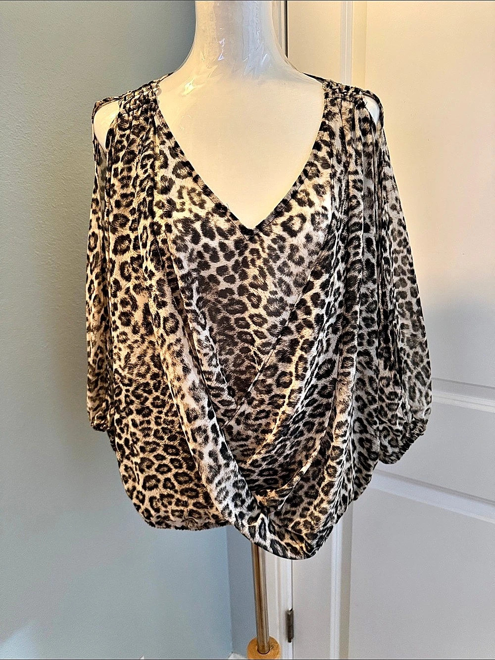 Jennifer Lopez Leopard Print Blouse Black, Tan & White Size Medium